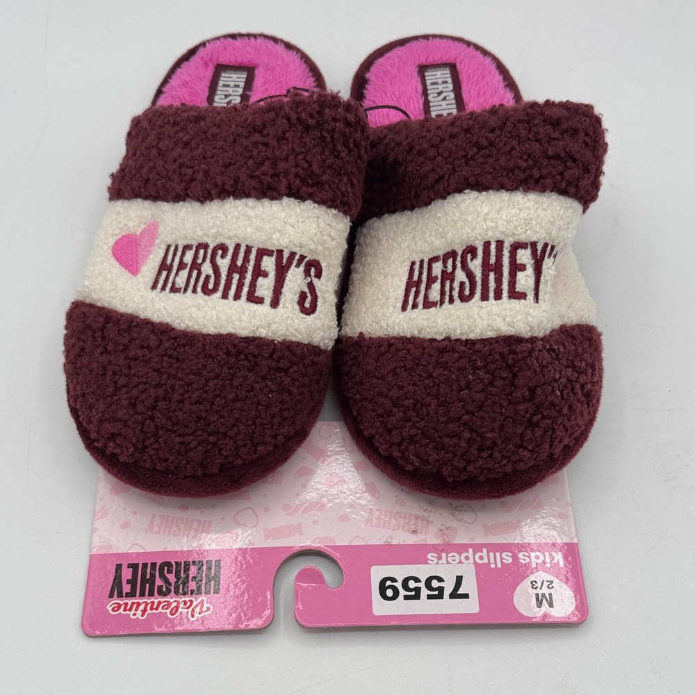 Hershey's Kids Slippers, NEW, kids size 2/3